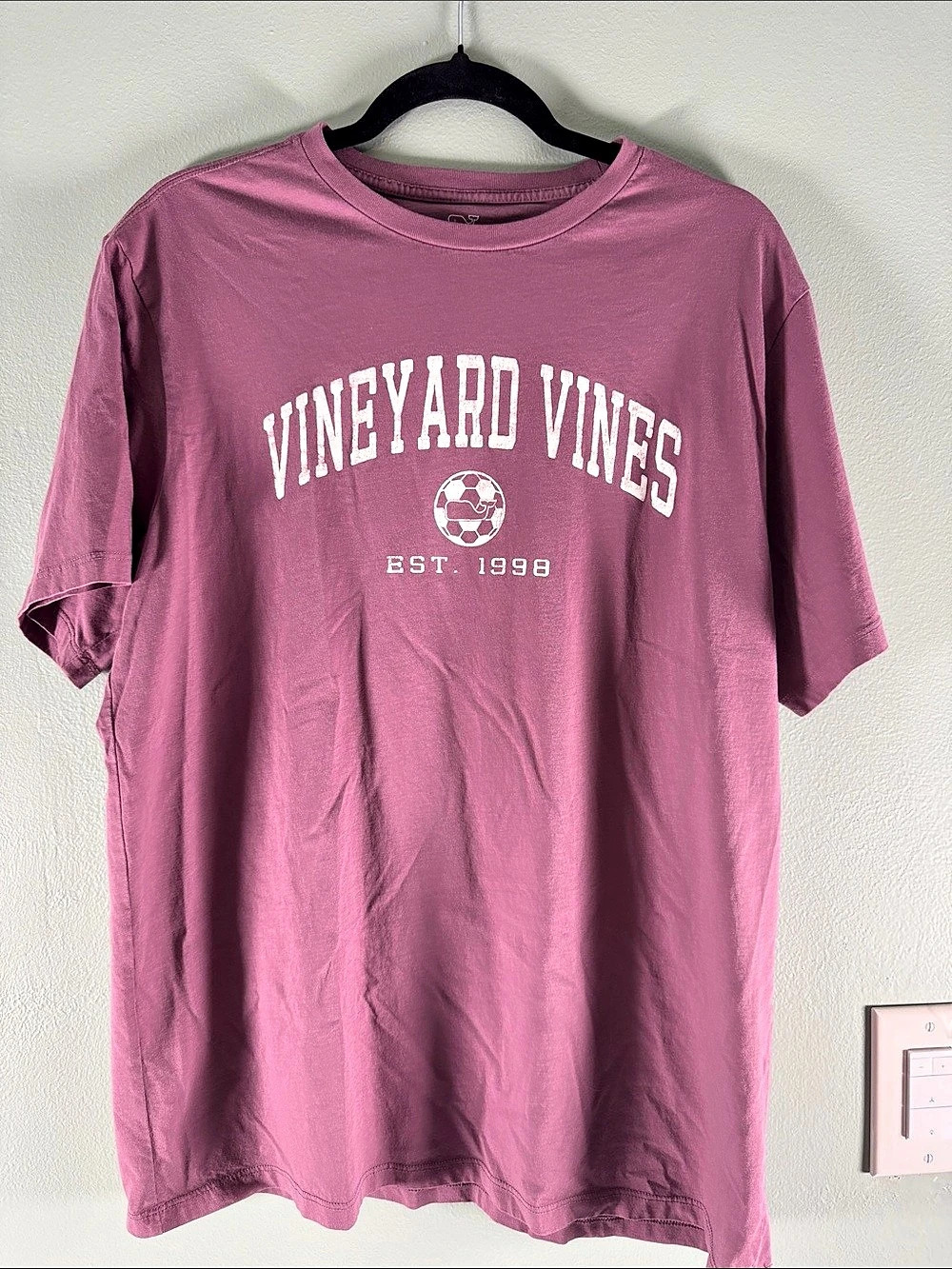 Vineyard Vines Vintage Soccer Whale Pocket Tee Purple Medium